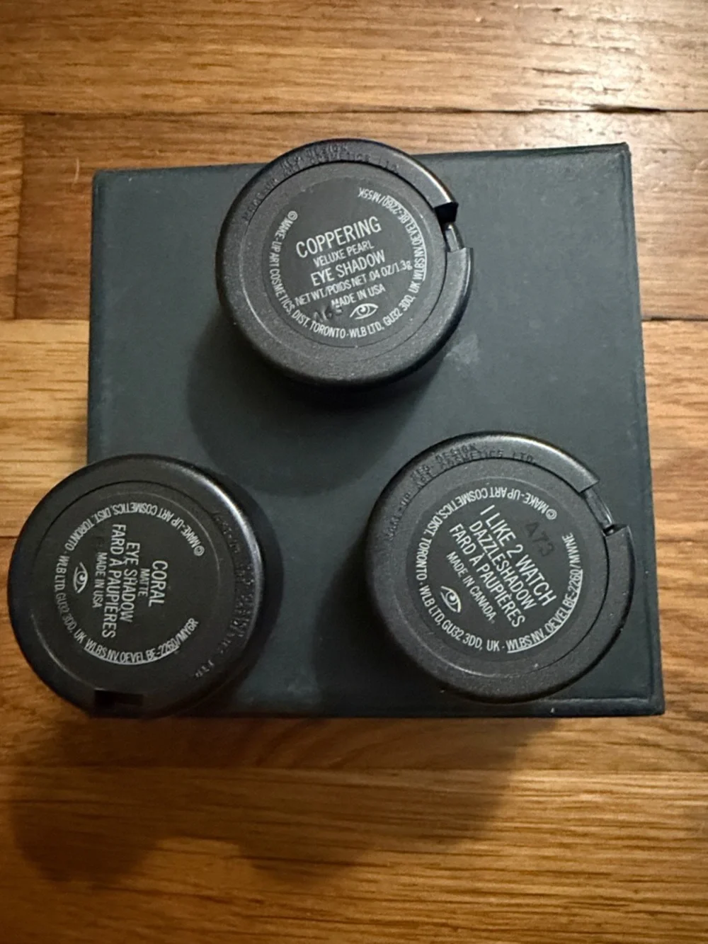 MAC Cosmetics Trio Eyeshadow Set — Coral, Coppering & I Like 2 Watch - Picture 2 of 5